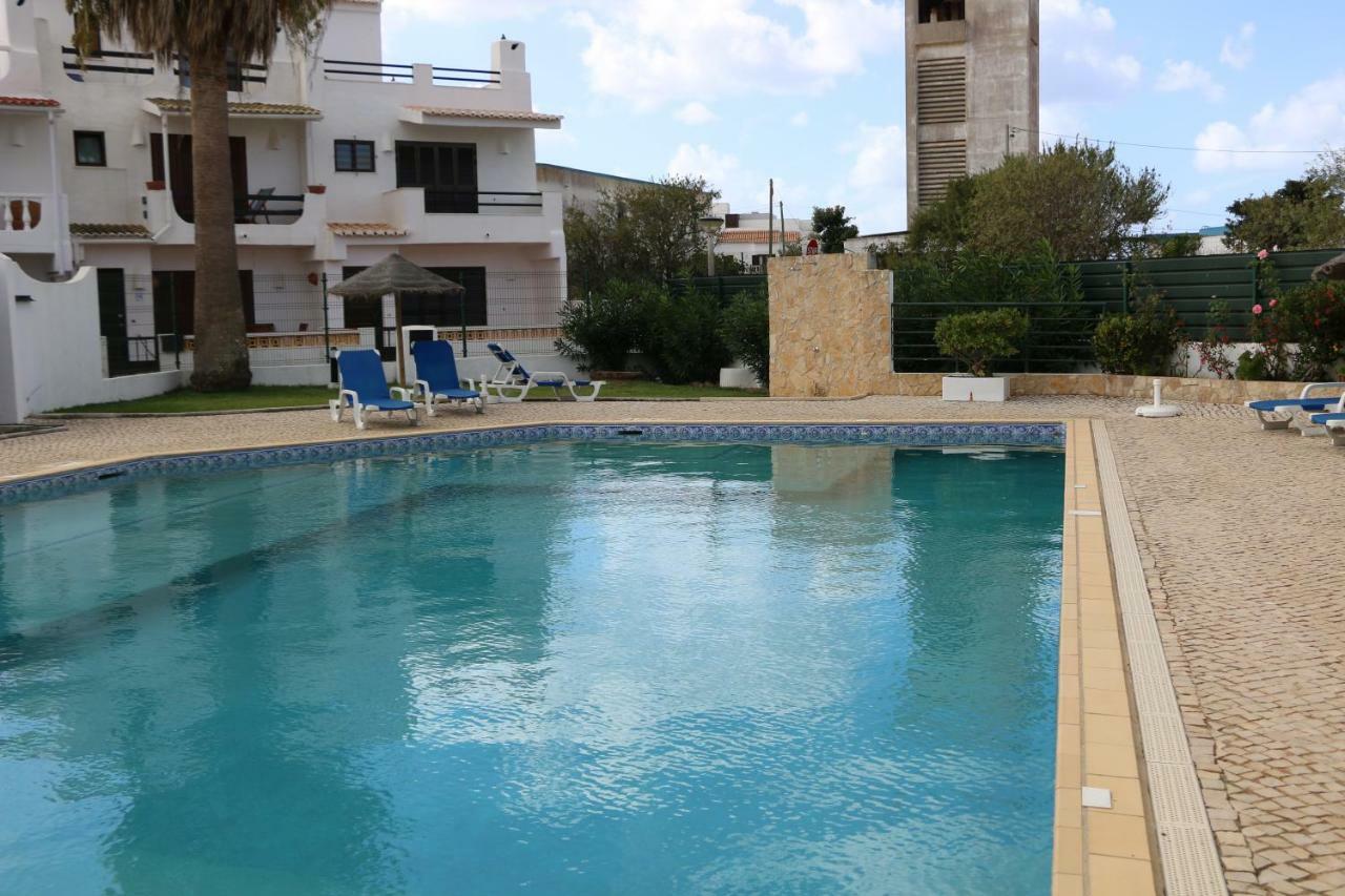 Moradia T2+1 Com Piscina Villa Lagos Exterior photo